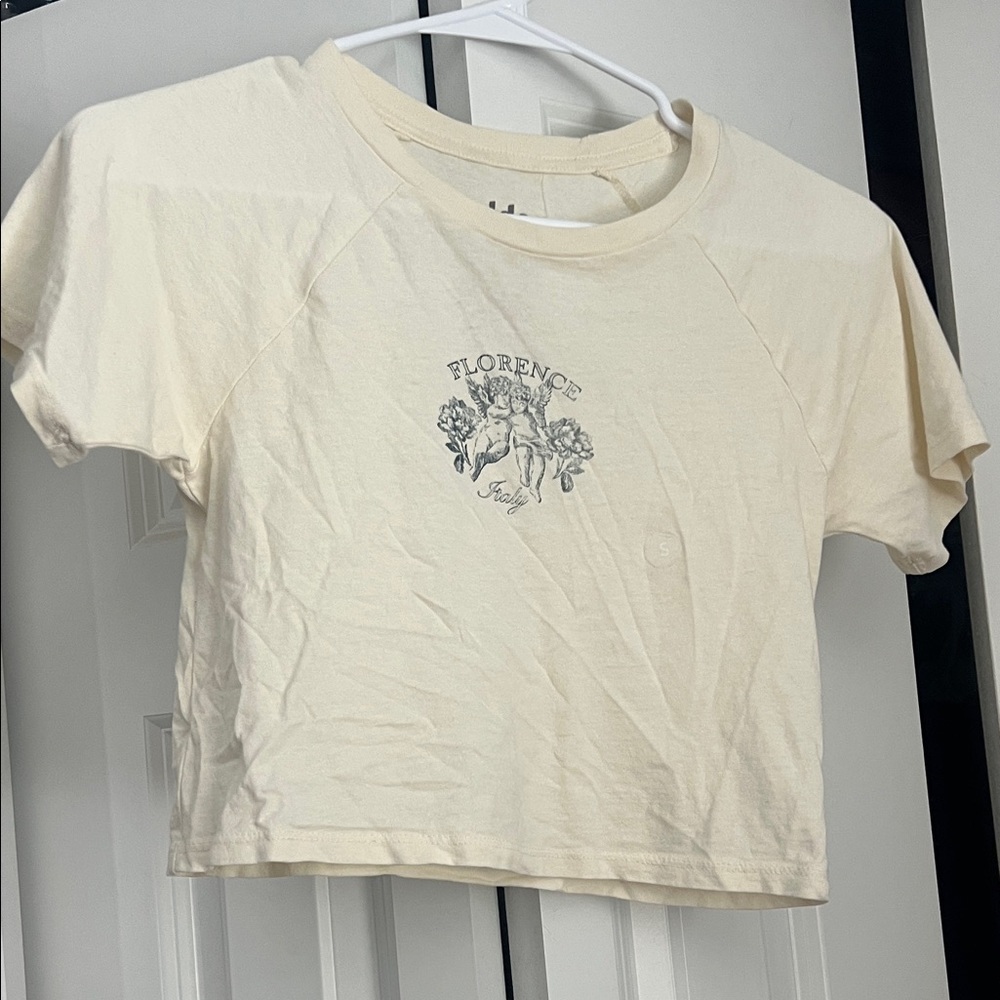 PacSun Cream Graphic Crop Top